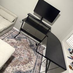 Gaming Monitor & Gaming Desk 