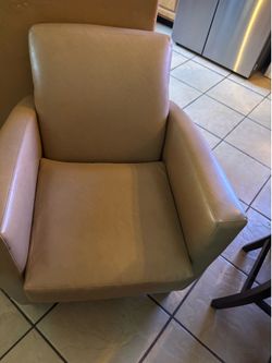 Single person leather couch