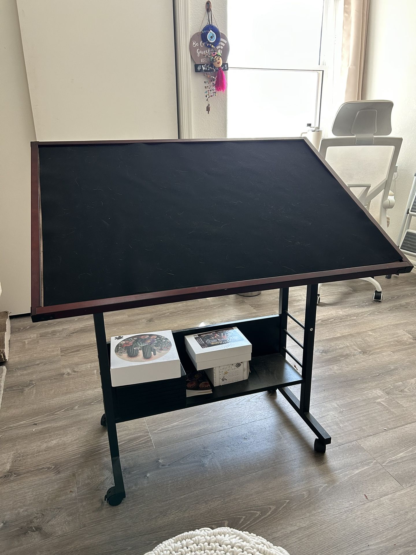 Adjustable Puzzle Table
