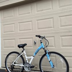 Columbia Northway Women’s Comfort Bike – Step-Thru Frame – 26” Wheels