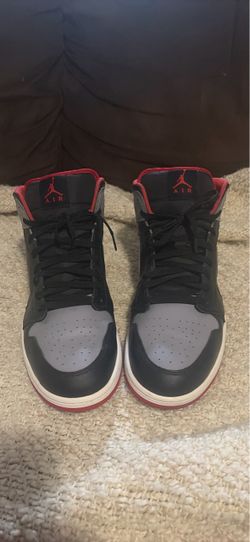 Jordan 1 mid bred shadow