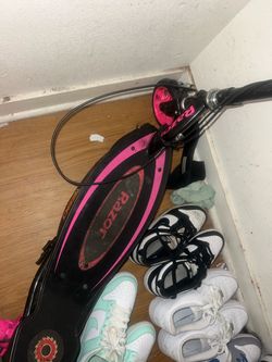 Razor Electric Scooter Black and Pink you’re embarrassing yourself I’m telling yeah