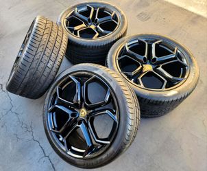 20"19" LAMBORGHINI Aventador OEM Wheels and Tires