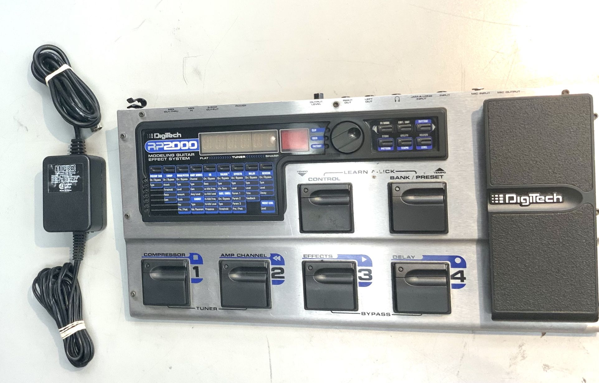 Digitech RP2000 Modeling Guitar Effect System Multi Effects Processor Pedal Built In Tuner Live Performance Preset Metal Jazz Blues Classic Rock