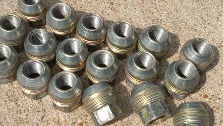 2005 Tahoe Lug Nuts