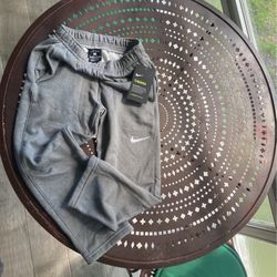 NWT Boys Nike Joggers / 5-6 Year Old / Gray / Retail $38 asking $10
