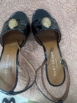 Karl lagerfield size  39 fits 8.5 worn twice box available $45