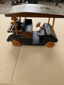 Handcrafted Wooden Vintage Style Car Decor – 8.5 Inch Collectible