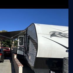 2016 Toy Hauler 28 Ft  Ragan 25 K 
