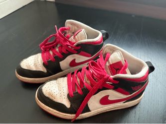 Jordan 1 kids size 2Y