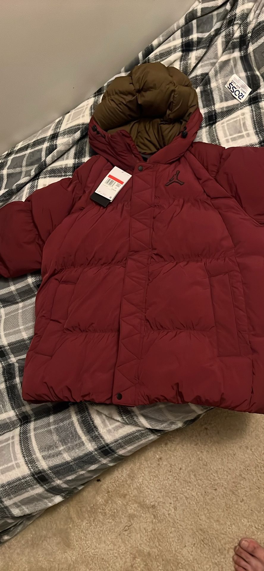 Brand New W Tag Michael Jordan Wine puffer Jacket Size L $70