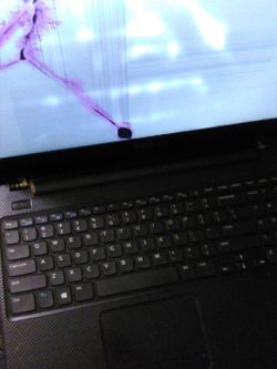 Dell Laptop Inspiron 15-3521 . Screen is damaged, runs on battery.Sold as is for parts only