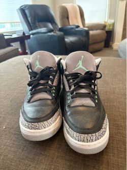 Jordan 3 retro “Green glow” size 10.5