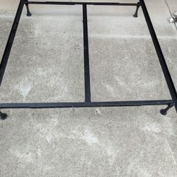 Queen Or King Bedframe 