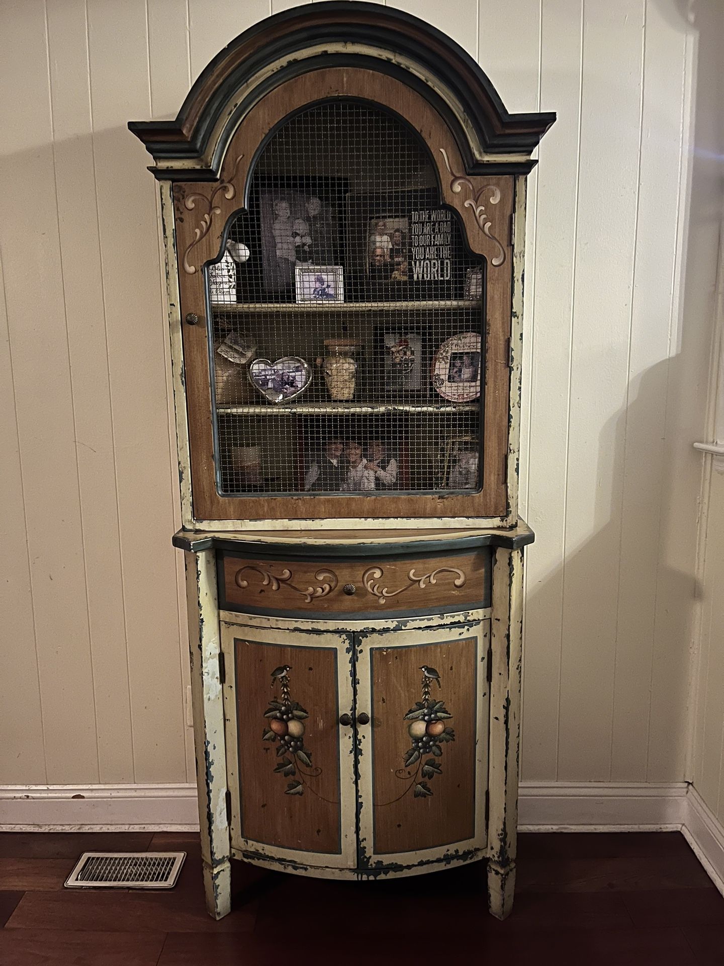 Kitchen Hutch/Baker’s Rack For Sale