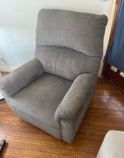 Free recliner - clean