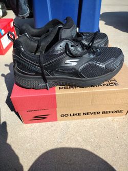 Skechers Performance Size 8