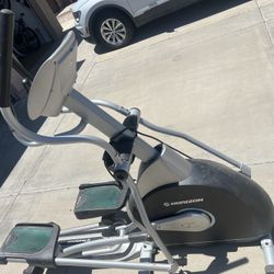 Elliptical Trainer — Horizon