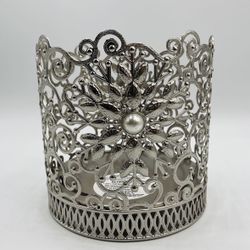 Bath and Body Works Silver Snowflake 3-Wick Candle Holder