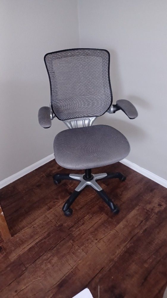 Office Desk Chair for Sale in San Antonio, TX - OfferUp