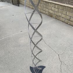 High End Sculpture / CD stand