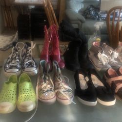 Girl’s Shoes Sizes Range From 11-2/3