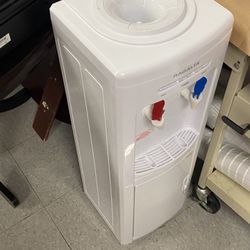 Water Cooler And Heater Dispense 