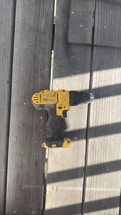 Dealt dcd771 1/2 corldless drill