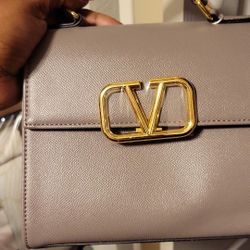 V Purse