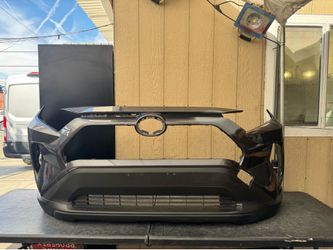 2019 2020 2021 2022 TOYOTA RAV4 FRONT BUMPER COVER OEM USED