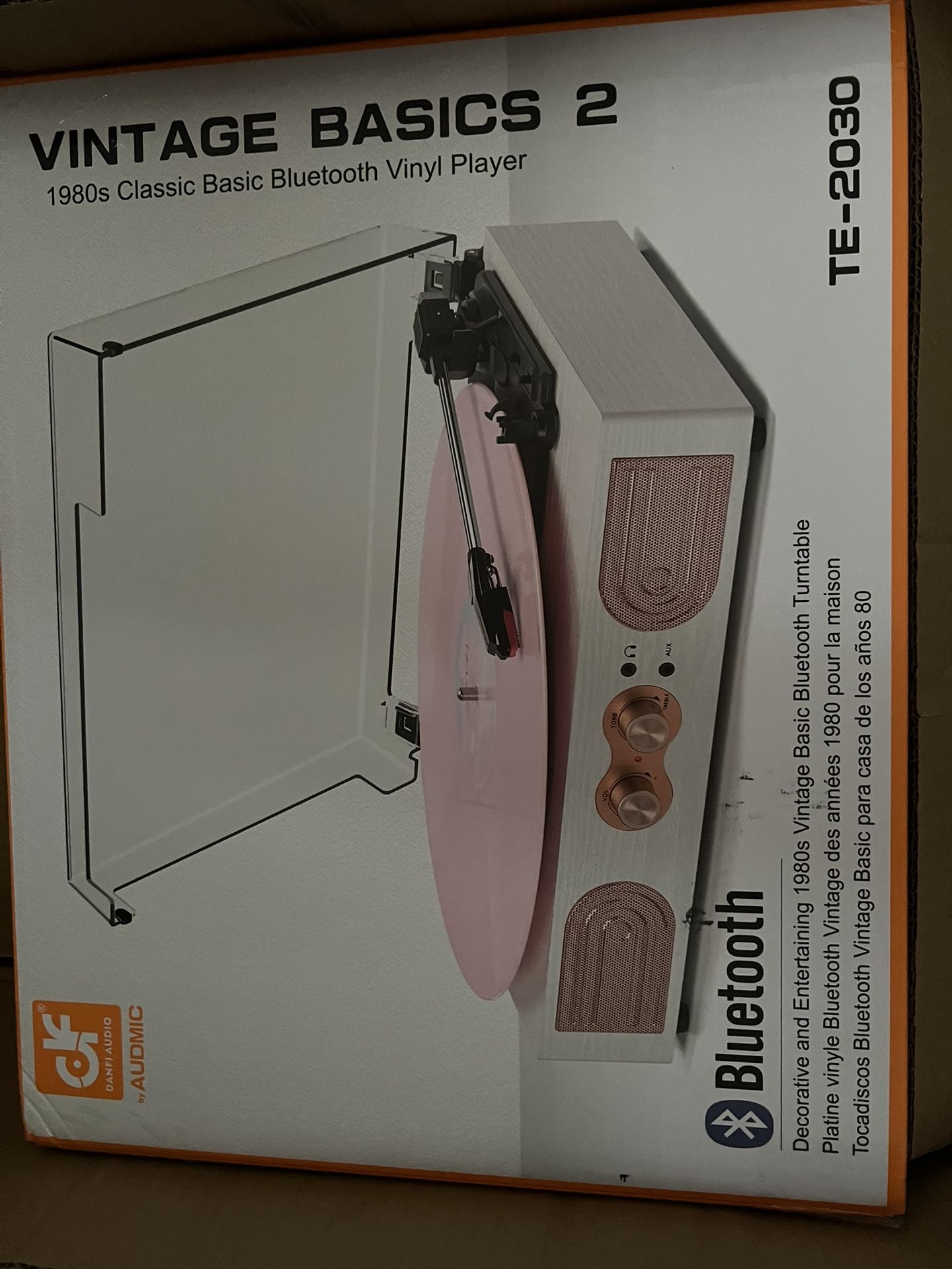 Vintage Basics 2 Bluetooth Vinyl Player