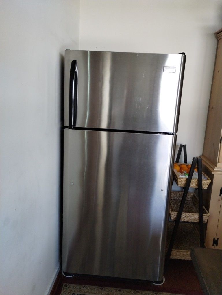 Frigidaire Refrigerator