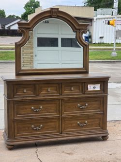 DRESSER WITH MIRROR