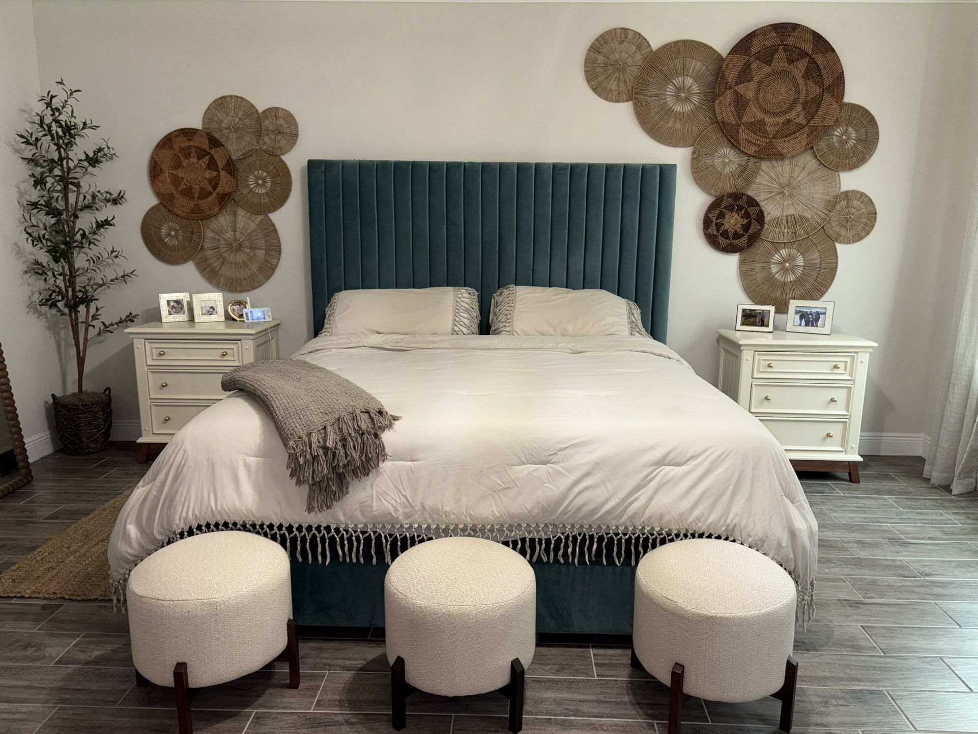Green Velvet King Bed Frame High Headboard Excellent Used Condition