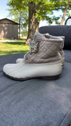 Womans Sperry Duck boots