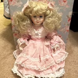 Beautiful!!! Porcelain Doll With Pretty Blonde Hair All Dressed In Pink