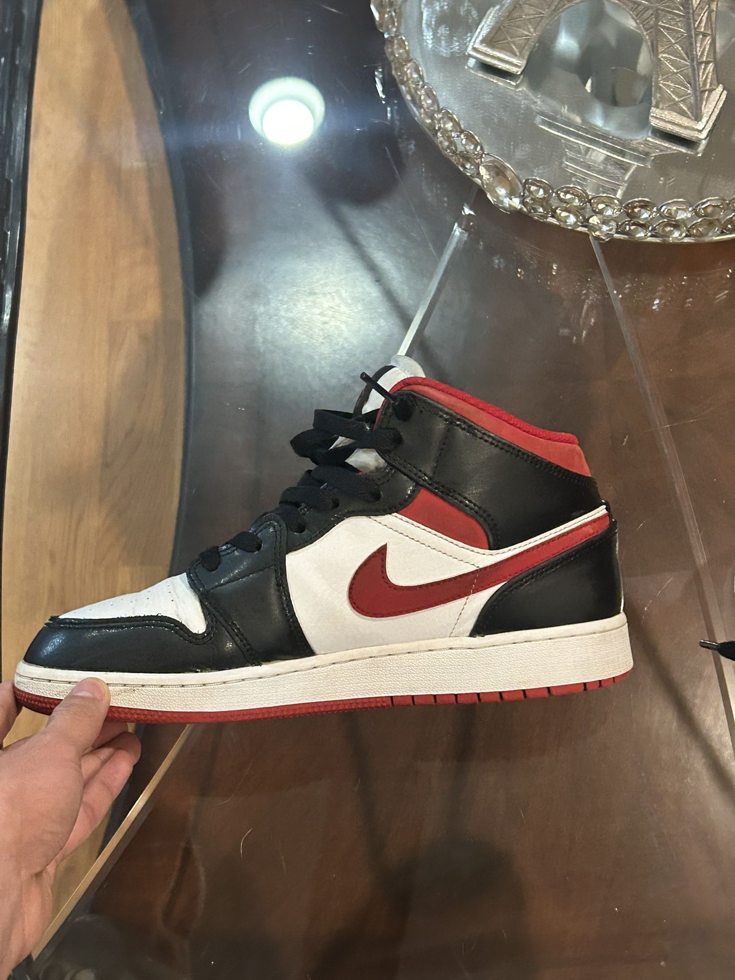 Jordan 1 Mid