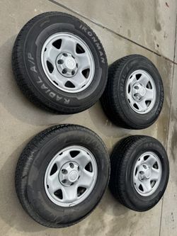 Toyota Tacoma SR wheels
