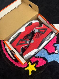 Jordan 4 Toro