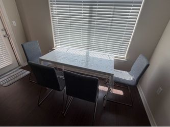 Modern Dining Table Set with 4 Chairs