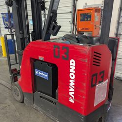 Raymond Stand Up Forklift