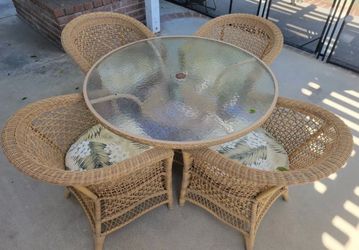 Ebel Outdoor Dining Set