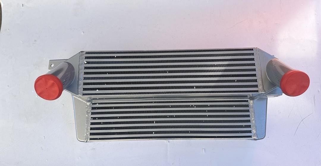LA Zona Auto Parts 15 to 23 Ford Mustang 2.3L Ecoboost Stepped Bar Plate Core Front Mount Intercooler