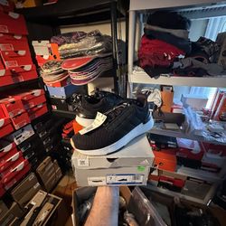 Adidas Racer  Brand New! Size: 7 (W8.5)  