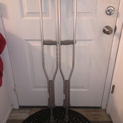 Crutches. 5’2 - 5’10 adjustable height. $15