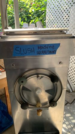 Vintage slush/cocktail machine