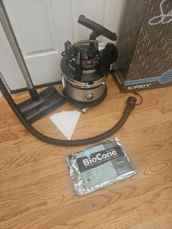 New Cond FILTER QUEEN 360SS VACUUM WITH ATTACHMENT   DEFENDER. WORKS EXCELLENT   IN THE BOX