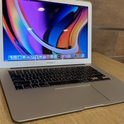 Apple MacBook Air 13” I5/8GB/128GB SSD $200