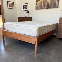 Queen Platform Bed Frame w/Slat System (please read and see pictures)