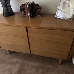 Mid Century Modern Low Dresser / Credenza